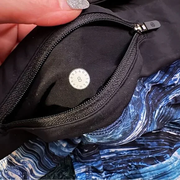 Lululemon Speed Up Shorts Size 8 - Picture 3 of 3